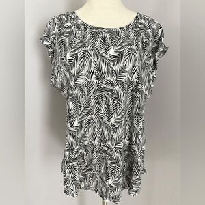 Tahari 100% Linen Top Small Black White Palm Print Button Back Coastal Chic
